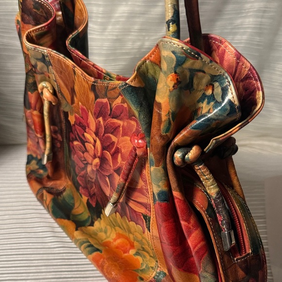 Mira Flores - Calfskin Leather Bag and Wallet Set - Picture 13 of 13